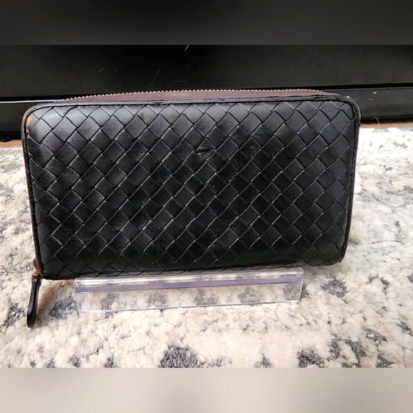 Bottega Veneta Handbags - Bottega Veneta Black Zippy Wallet